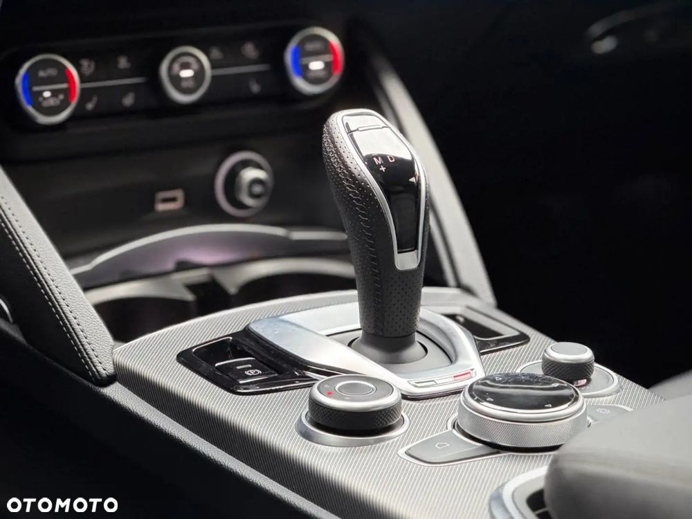Alfa Romeo Inny - 15