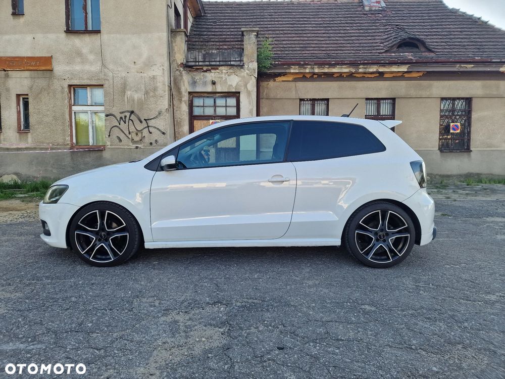Volkswagen Polo 1.4 16V Comfortline - 2