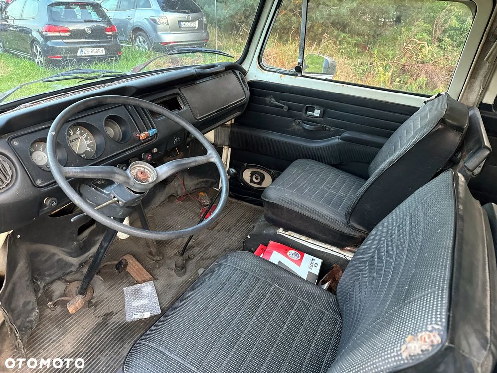 Volkswagen Transporter - 5