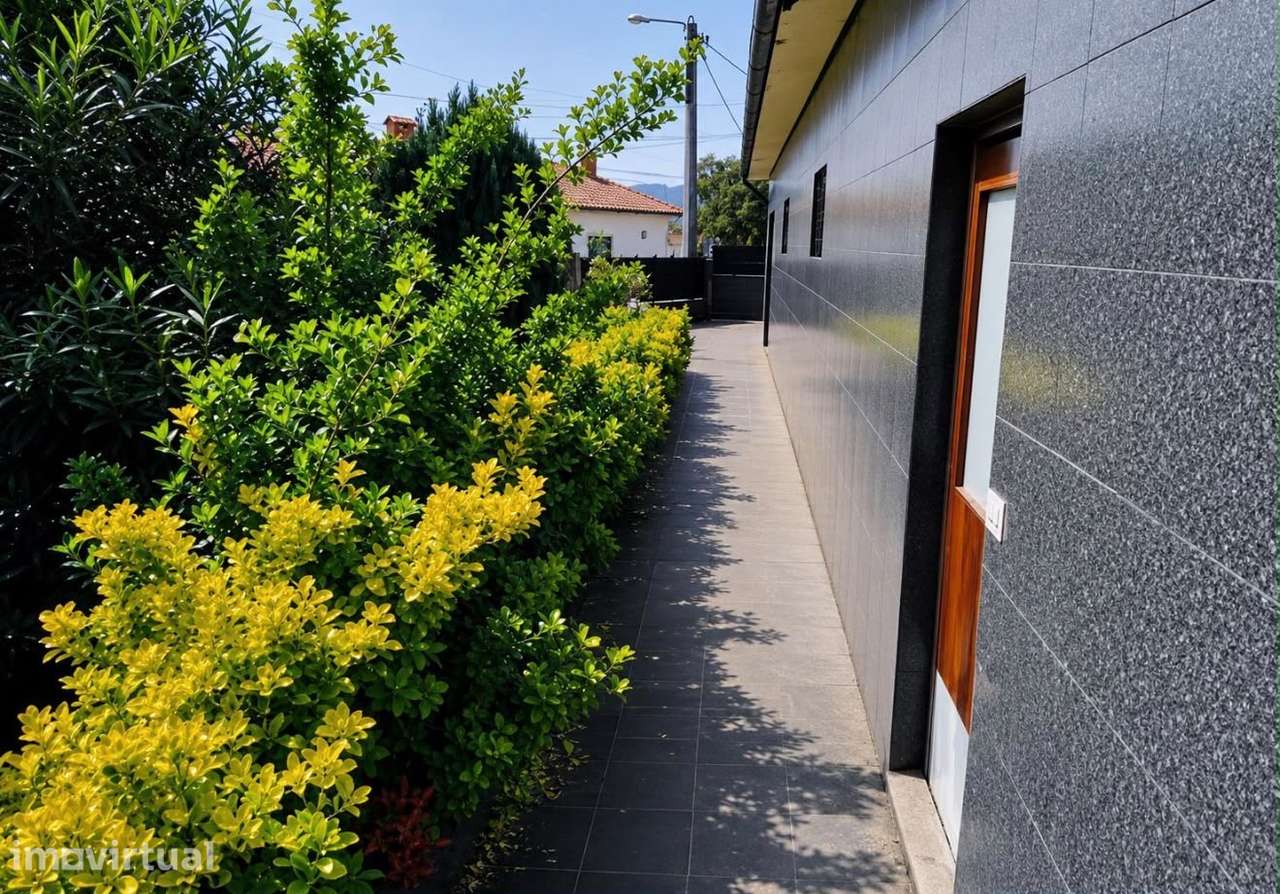 Armazém 1.500m com licença industrial - Grande imagem: 2/17