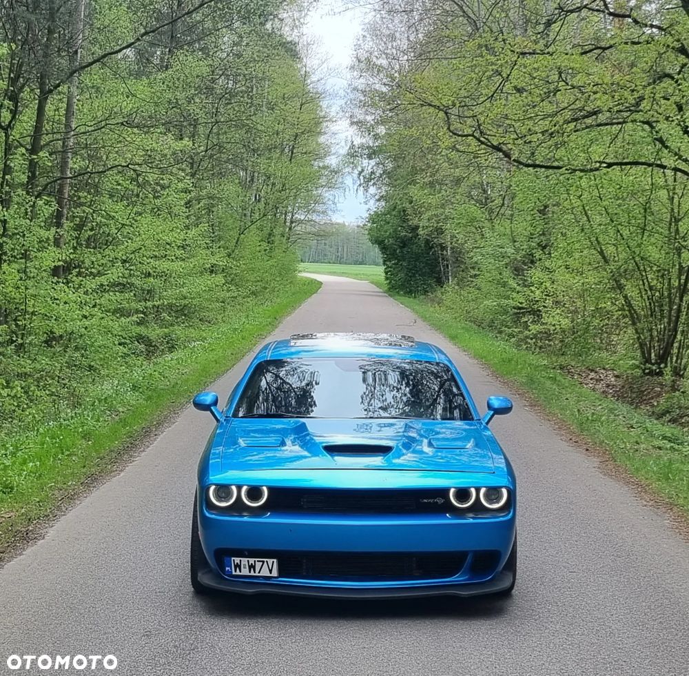 Dodge Challenger 6.2 Hellcat - 13