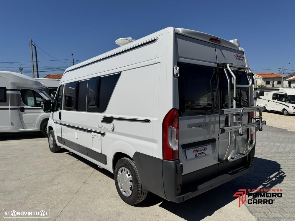 Adria Twin 600 SP cama transversal - 35