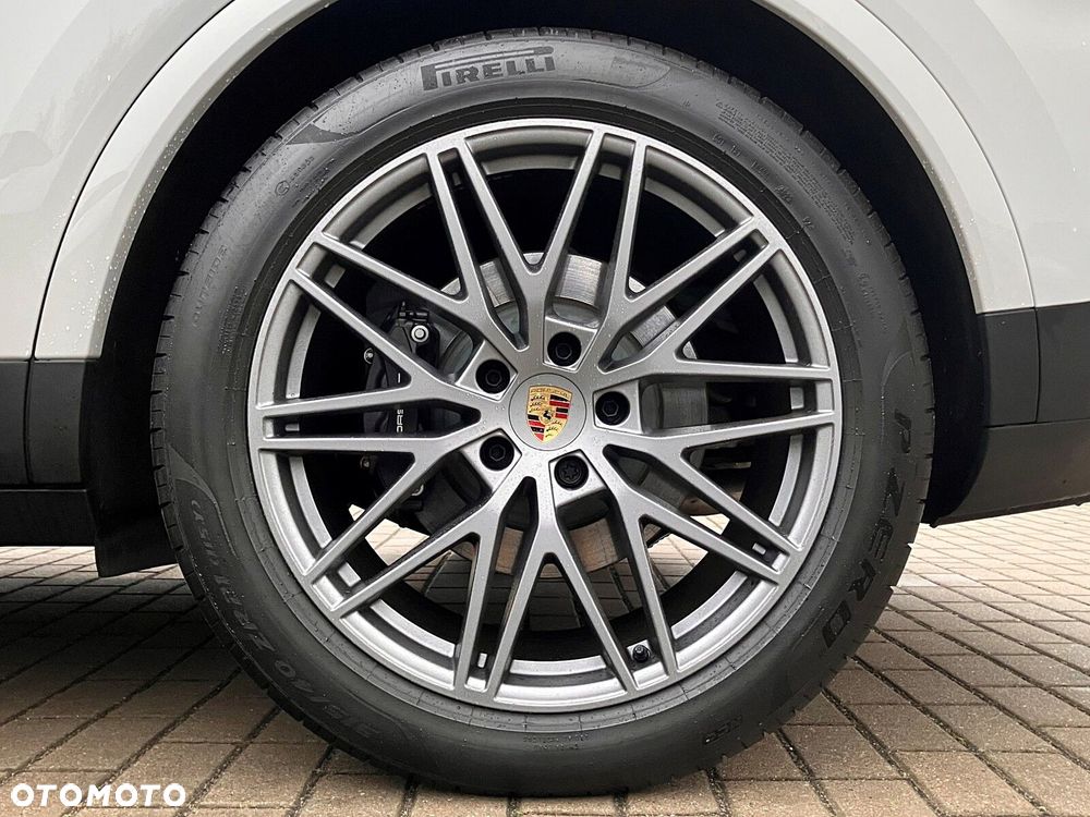 Porsche Cayenne - 13