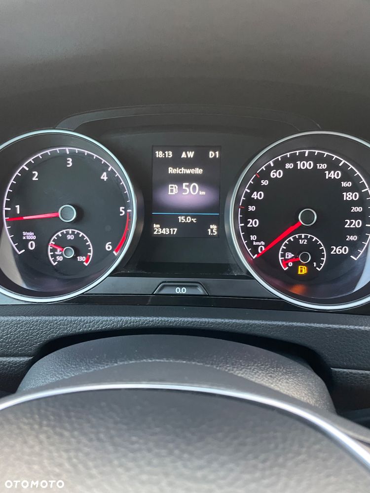 Volkswagen Golf Variant 2.0 TDI BlueMotion Technology DSG Highline - 16