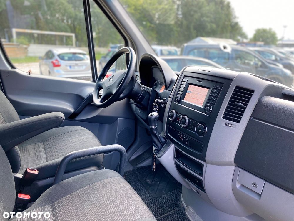 Mercedes-Benz Sprinter - 11