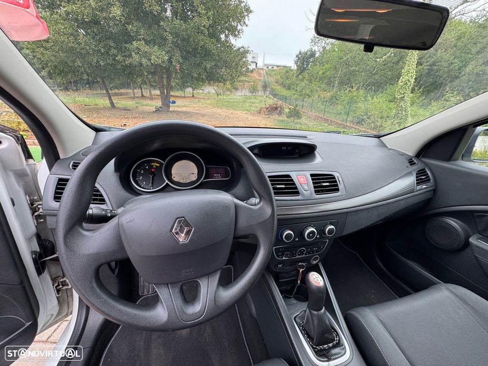Renault Mégane 1.5 dCi Dynamique - 10