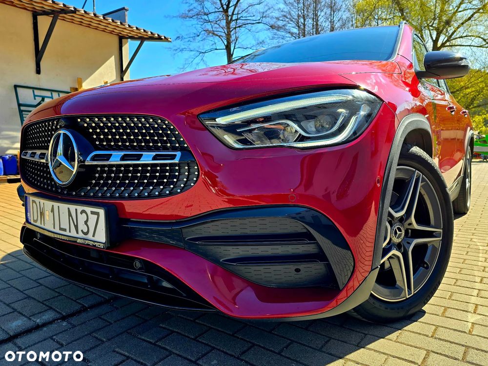 Mercedes-Benz GLA 200 AMG Line - 1