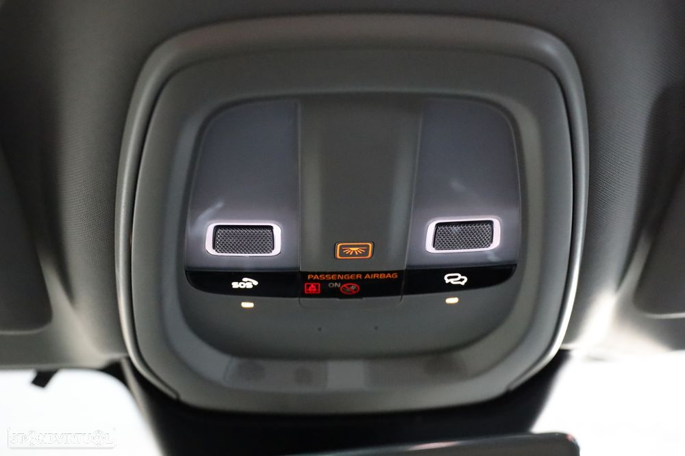 Volvo V60 2.0 T6 AWD TE Core - 29