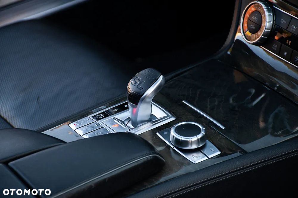 Mercedes-Benz SL - 28