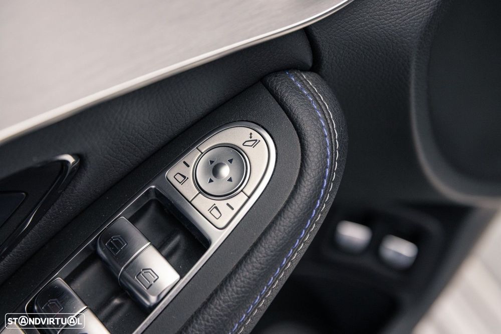 Mercedes-Benz C 300 e T 9G-TRONIC Night Edition - 42