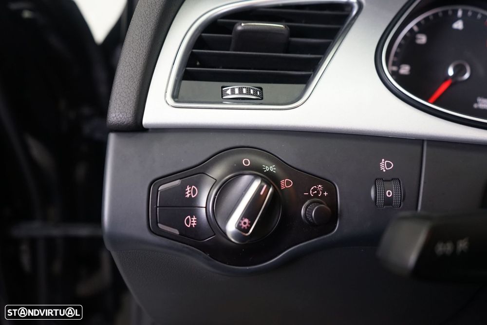 Audi A4 Avant 2.0 TDi Advance Multitronic - 27