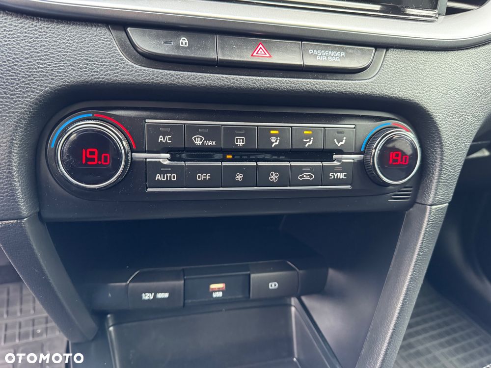 Kia XCeed 1.5 T-GDI OPF VISION - 21