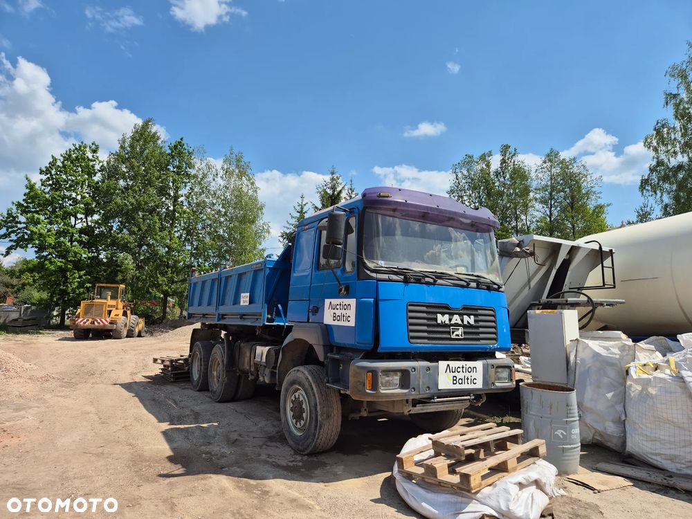 MAN F2000 - 2