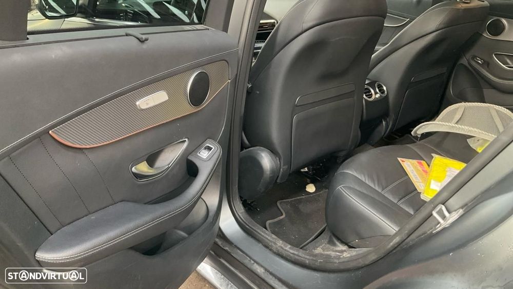 Mercedes-Benz EQC - 10