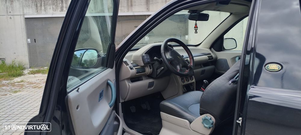 Land Rover Freelander 2.0 di - 9