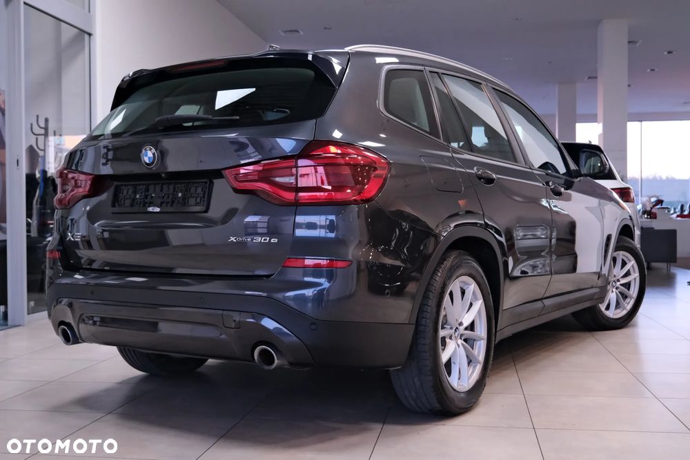 BMW X3 xDrive30e Luxury Line - 15