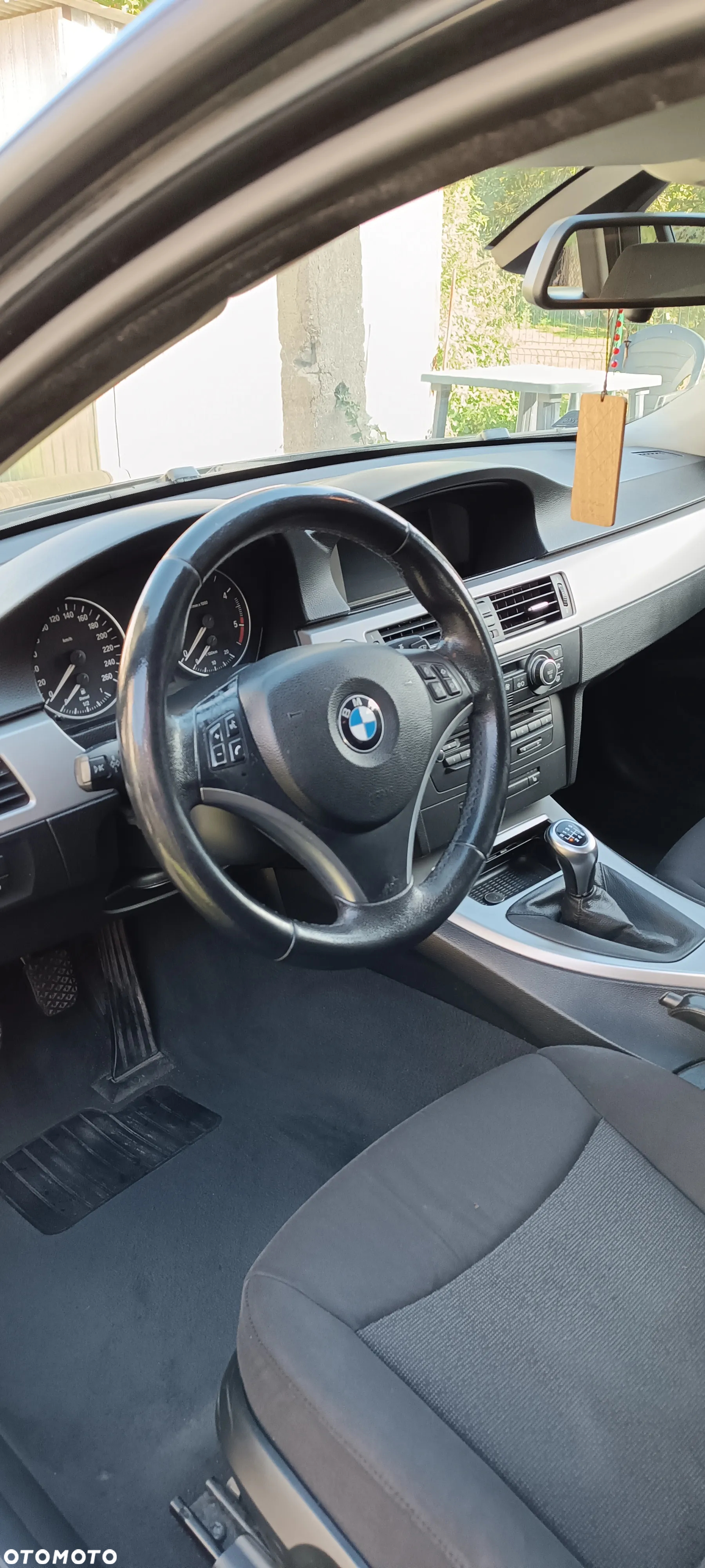 BMW Seria 3 320d DPF Touring - 11