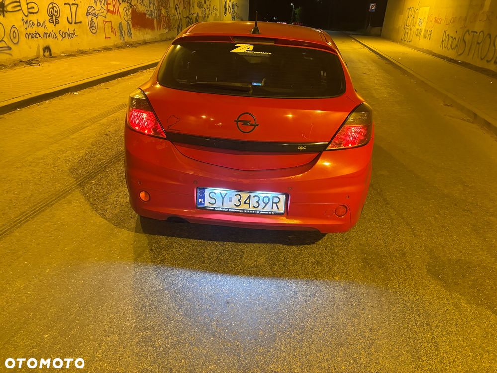 Opel Astra 2.0 Turbo OPC - 3