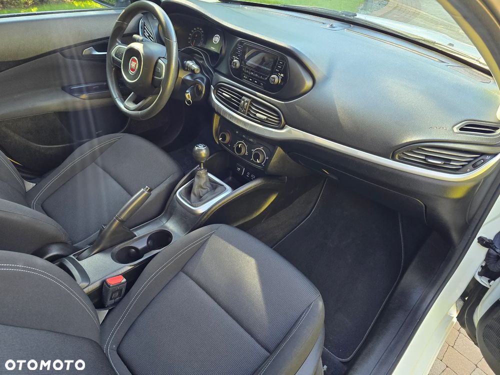 Fiat Tipo 1.4 16V More - 17
