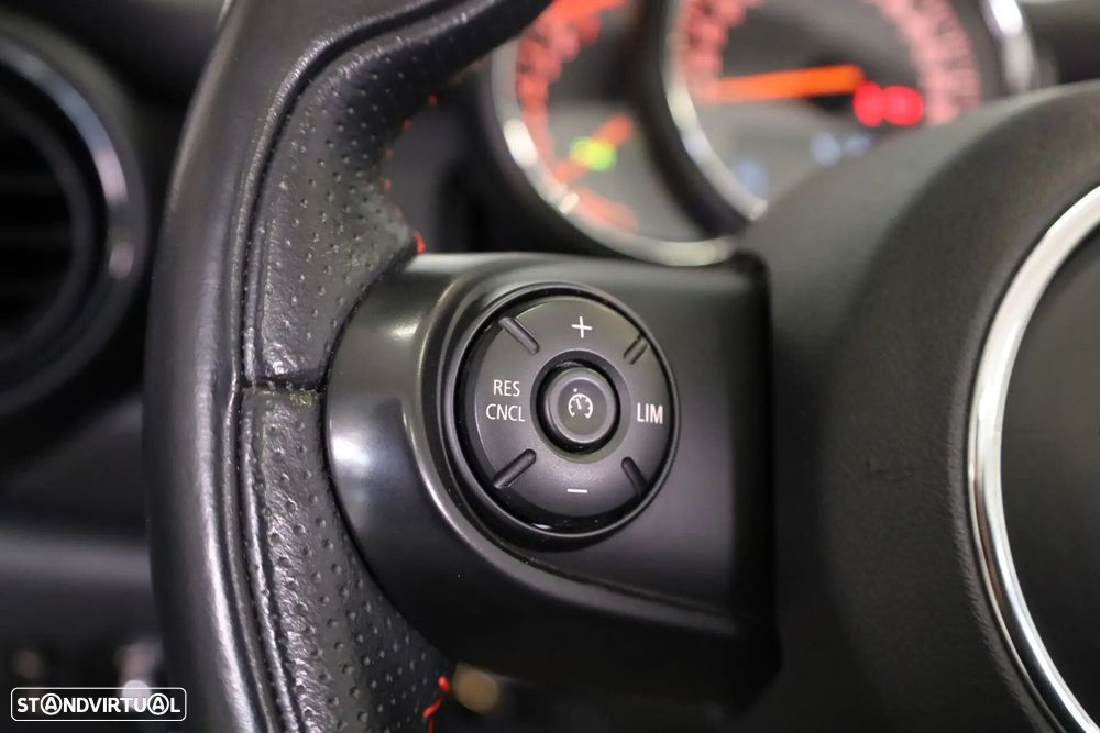 MINI Cabrio One Sport Edition - 42