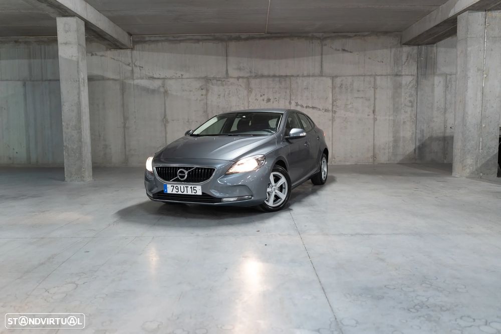 Volvo V40 2.0 D2 Kinetic Geartronic - 1