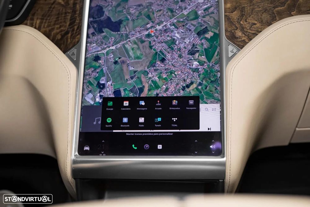 Tesla Model X 90D - 32