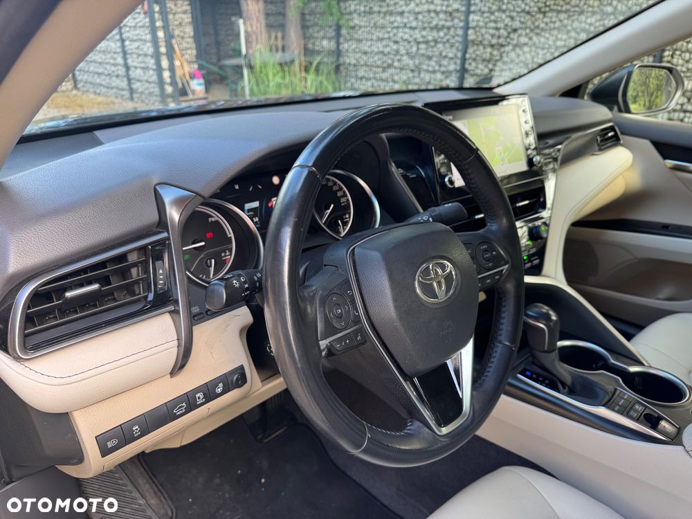 Toyota Camry 2.5 Hybrid Executive CVT - 19