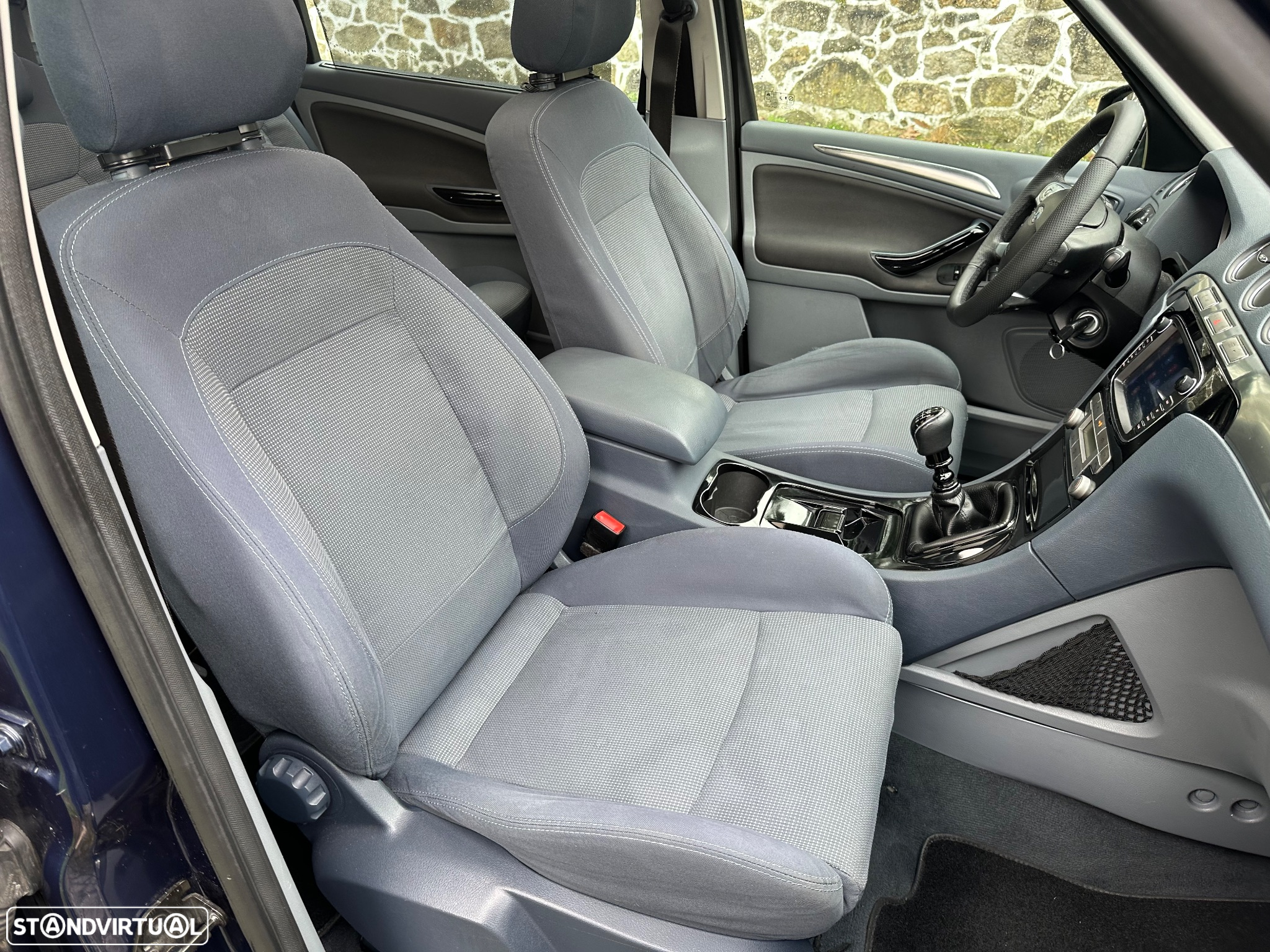 Ford S-Max 2.0 TDCi Titanium 7L - 28