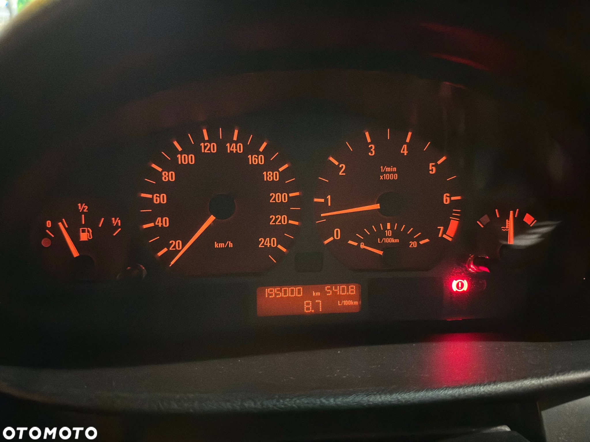 BMW Seria 3 318i - 31