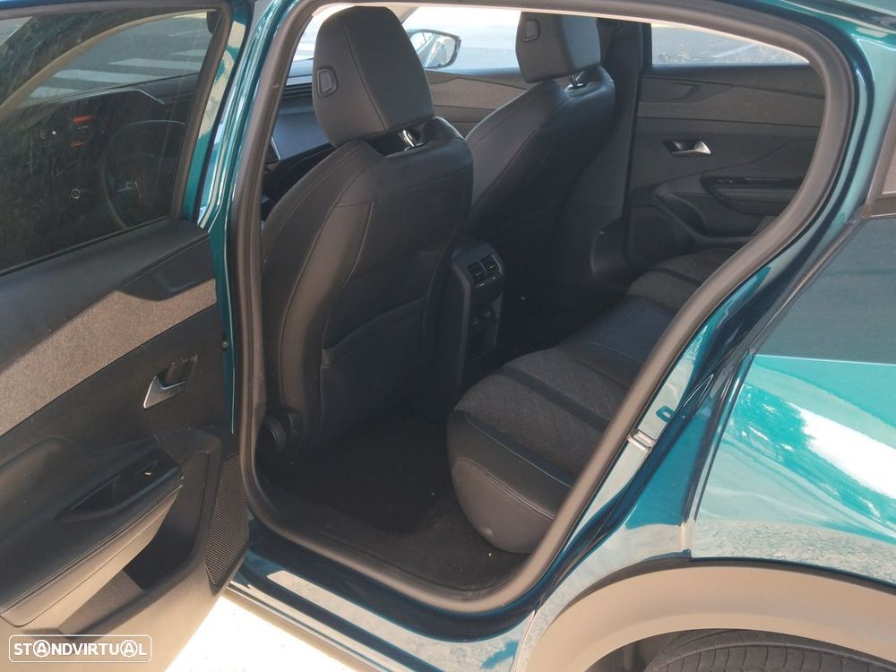 Peugeot 408 - 11