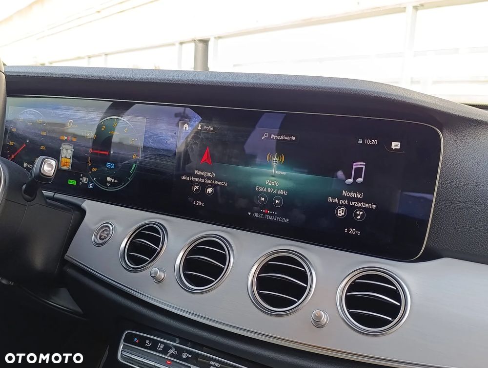 Mercedes-Benz Klasa E 300 de 4Matic T 9G-TRONIC - 25