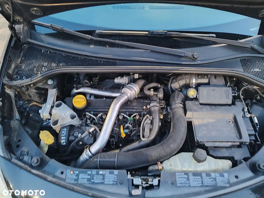 Renault Clio - 32