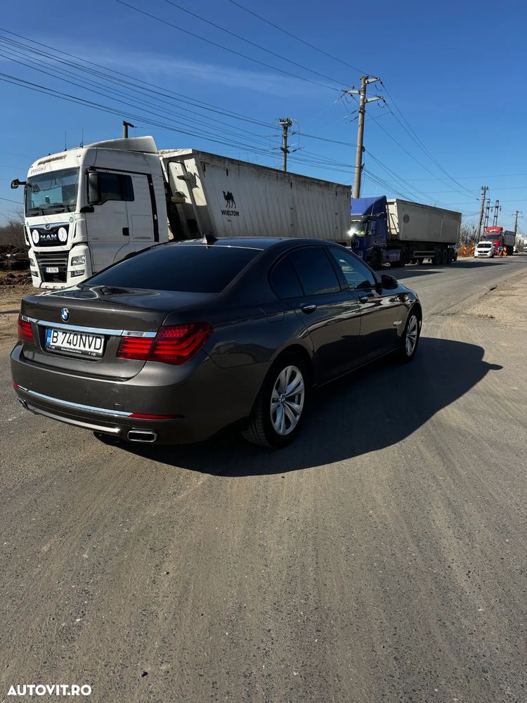 BMW Seria 7 740d xDrive - 10