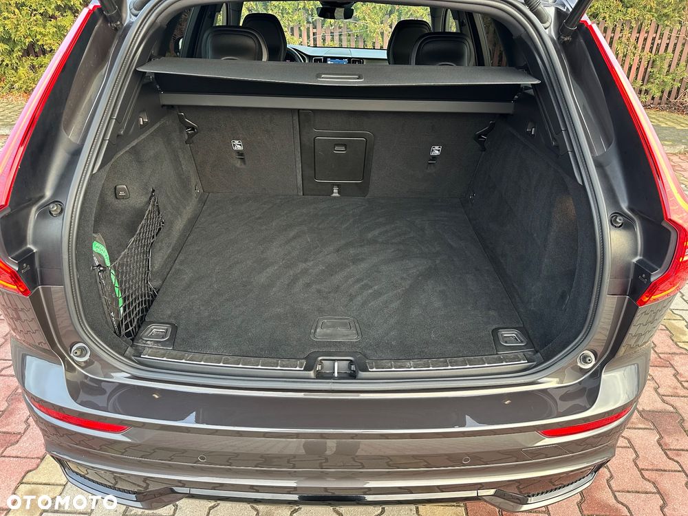 Volvo XC 60 B4 D Plus Dark - 10