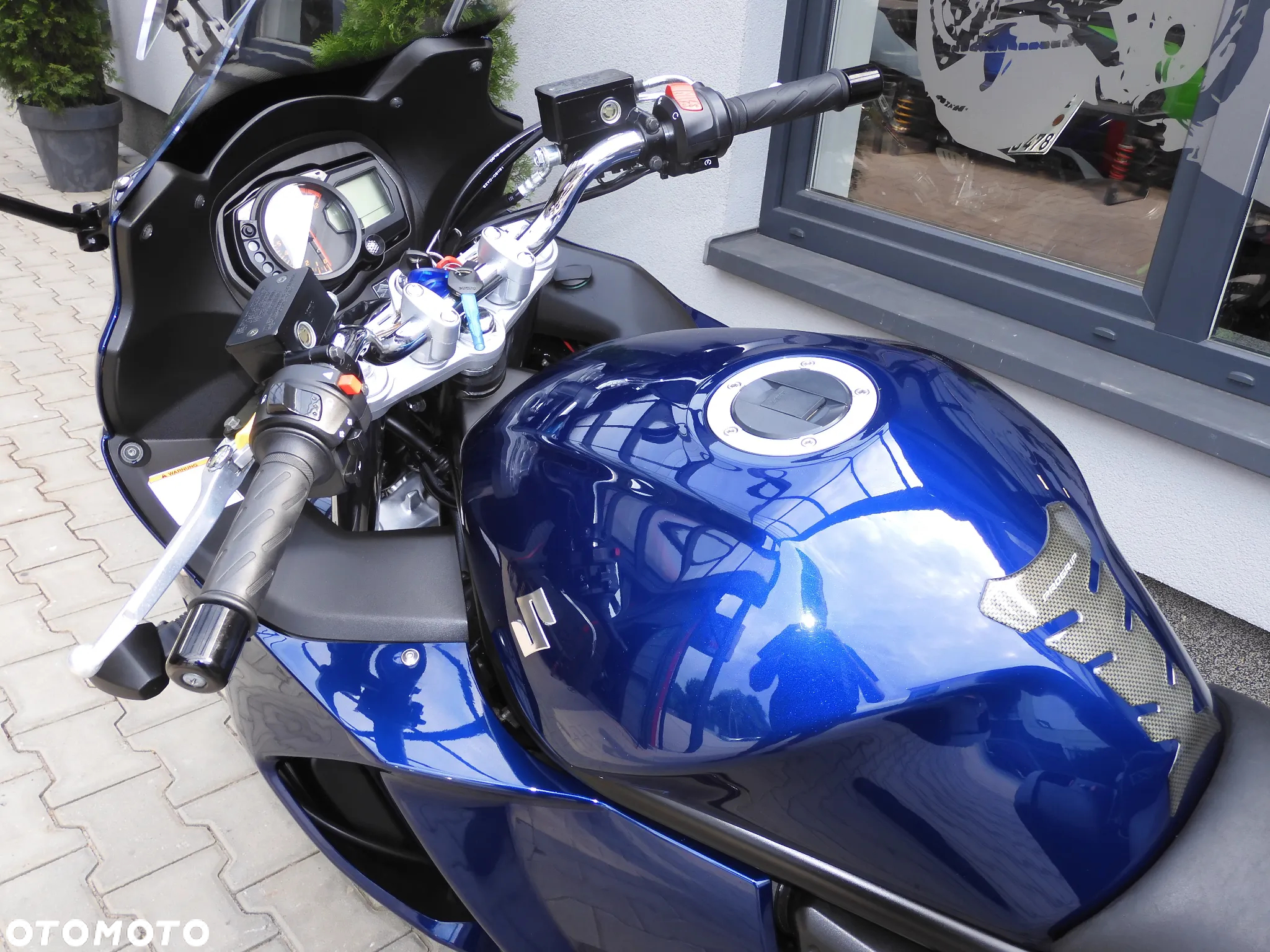 Suzuki GSX - 25