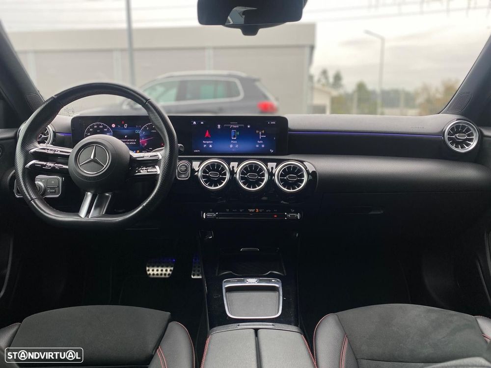 Mercedes-Benz A 200 AMG Line Aut. - 13