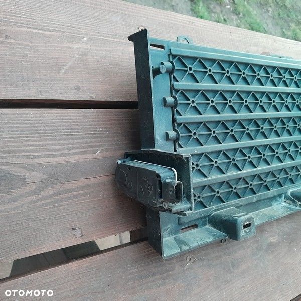 Kierownica powietrza żaluzja land rover evoque 8d2 8a118 a pia 01 - 5