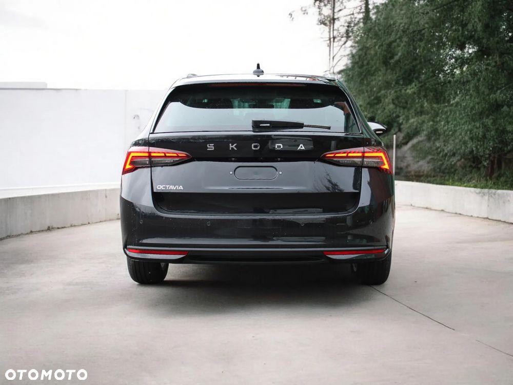 Skoda Octavia 2.0 TDI Edition 130 Selection DSG - 9