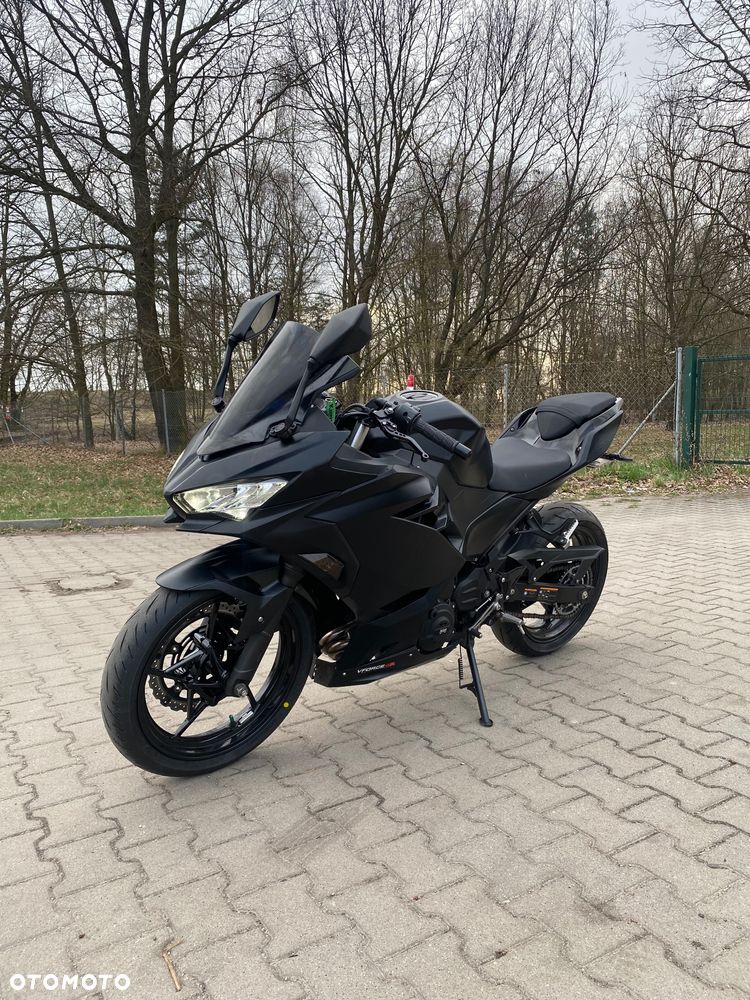 Kawasaki Ninja 400 - 1