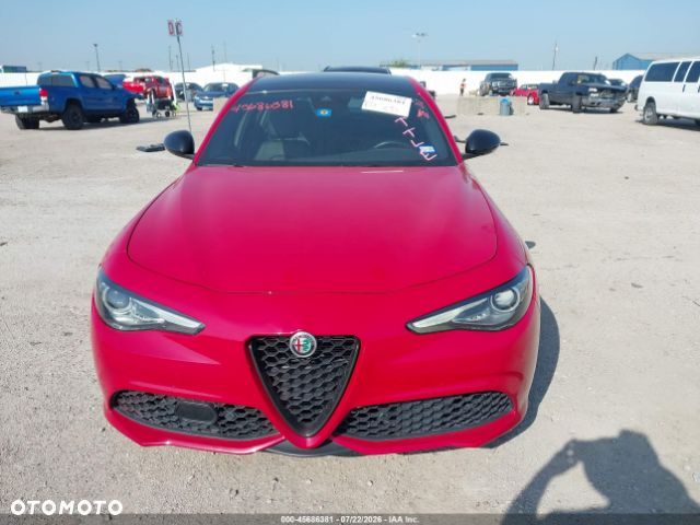 Alfa Romeo Giulia 2.0 Turbo 16V AT8-Q4 Veloce Ti - 8