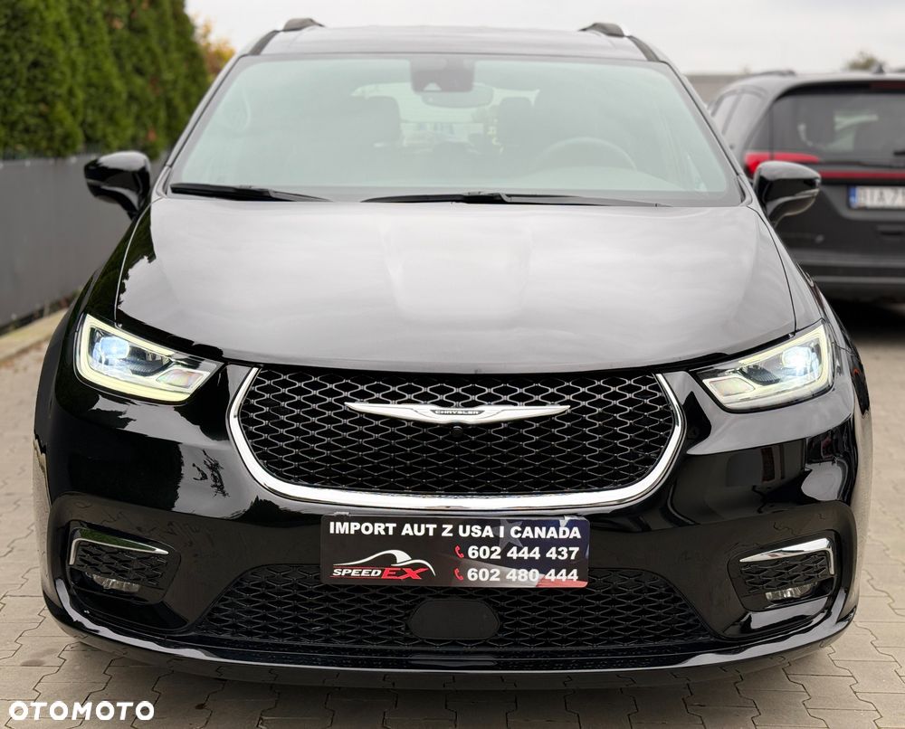 Chrysler Pacifica - 4