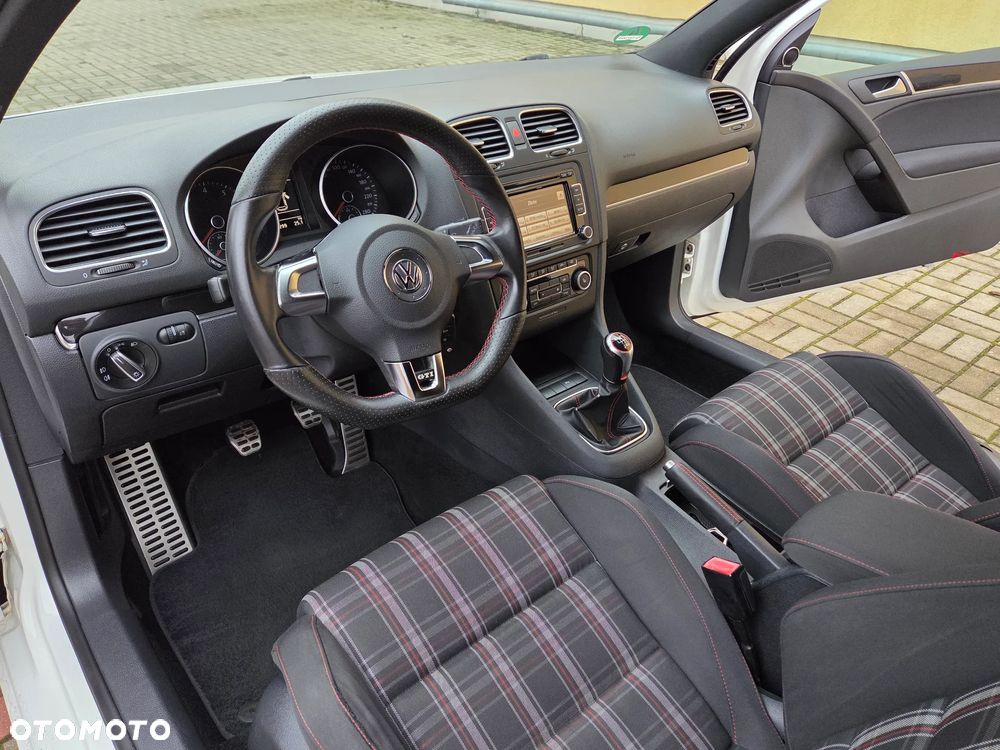 Volkswagen Golf 2.0 GTI - 24