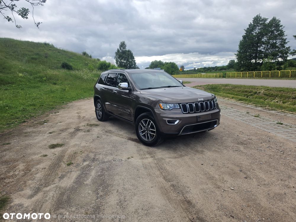Jeep Grand Cherokee - 1