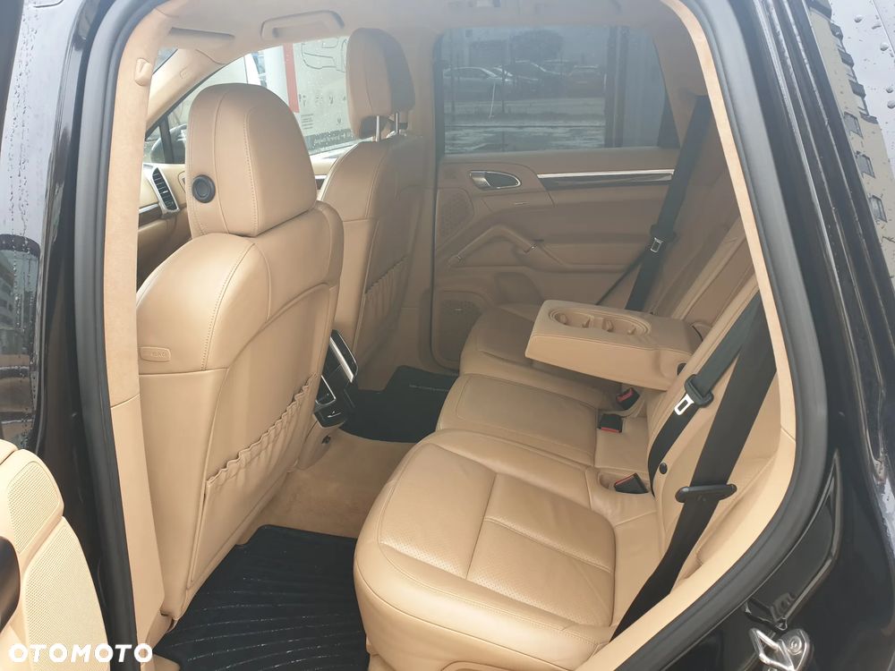Porsche Cayenne - 29