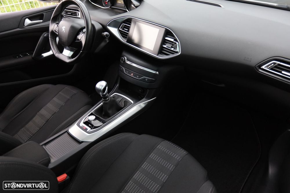 Peugeot 308 1.6 BlueHDi Allure J17 - 19