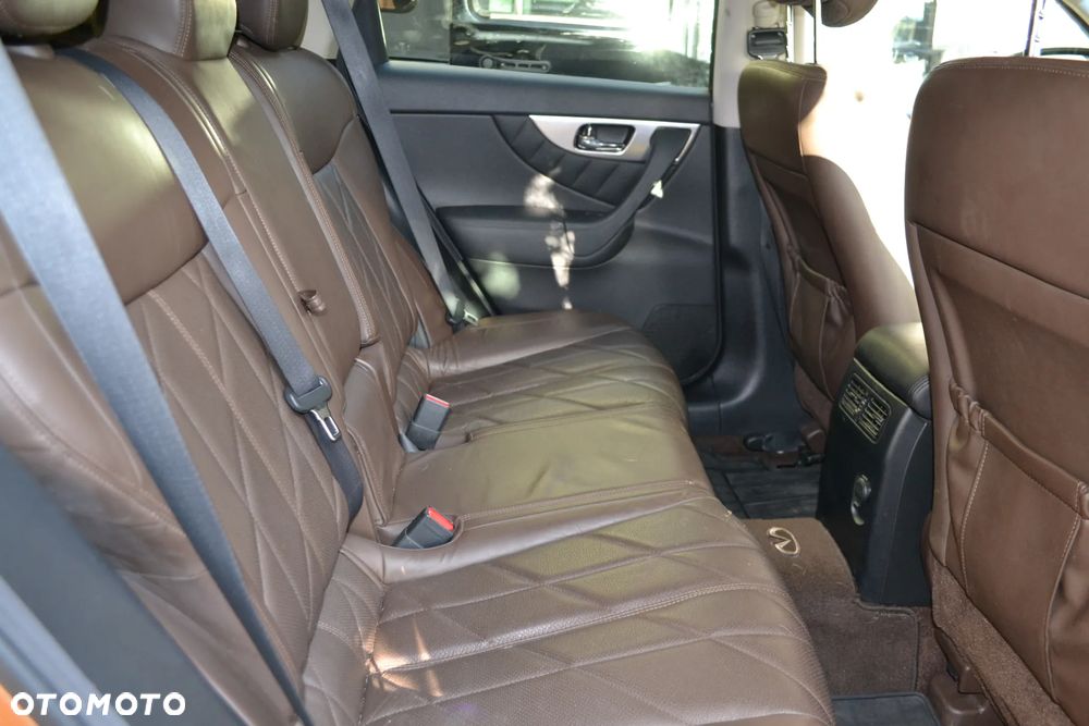Infiniti FX FX35 - 17