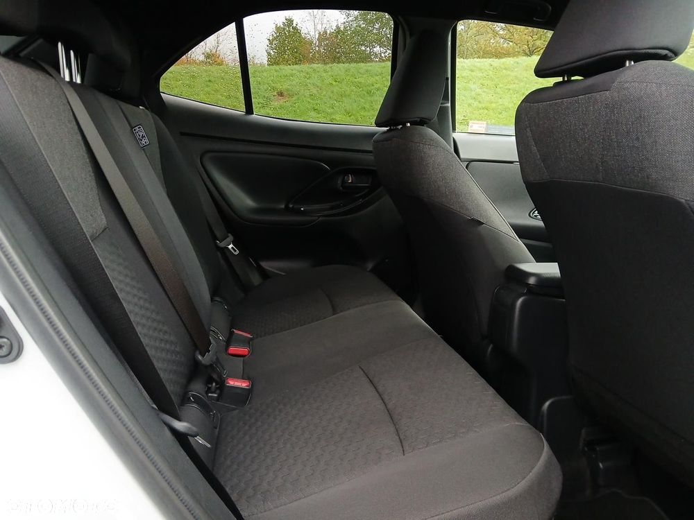 Toyota Yaris Cross Hybrid 1.5 Style - 17