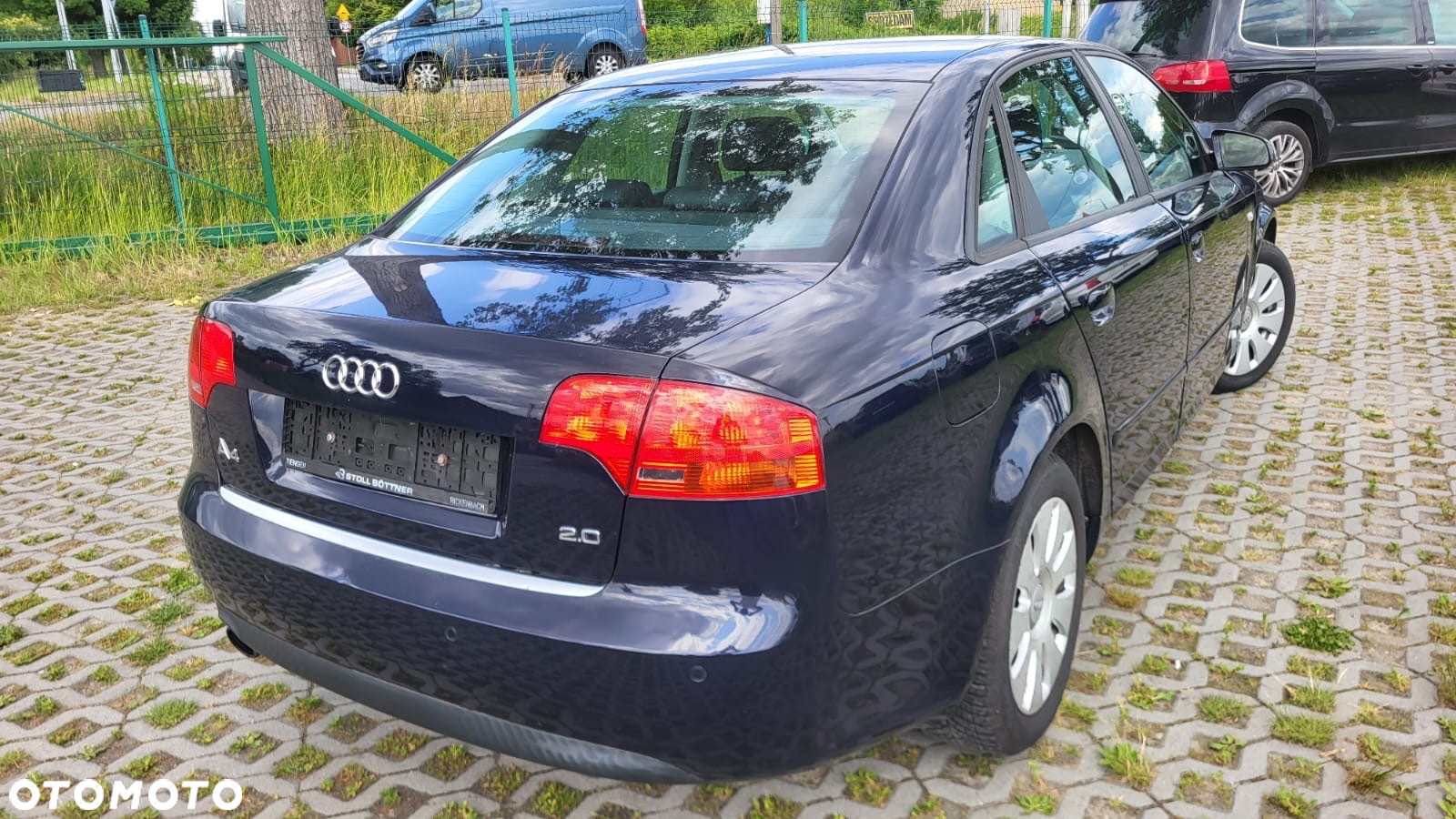 Audi A4 2.0 - 16
