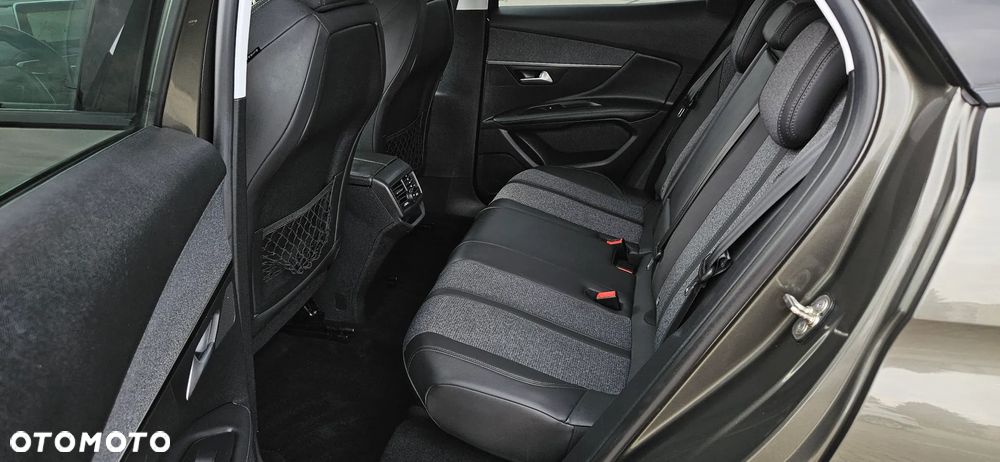 Peugeot 3008 HDi 115 Allure - 9