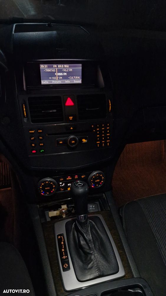Mercedes-Benz C - 12
